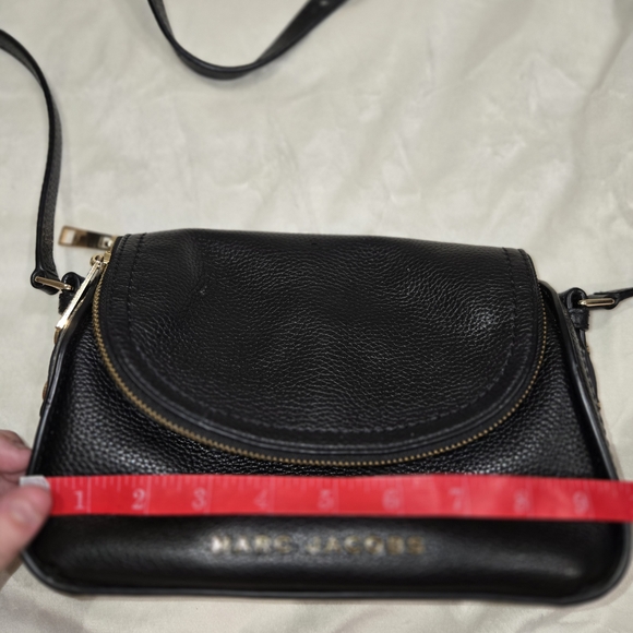 Marc Jacobs Black Crossbody Bag with Flap Closure - Picture 9 of 13